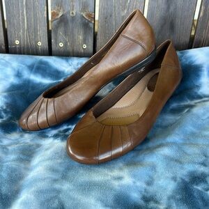 Earth Shoes Flats size 7B